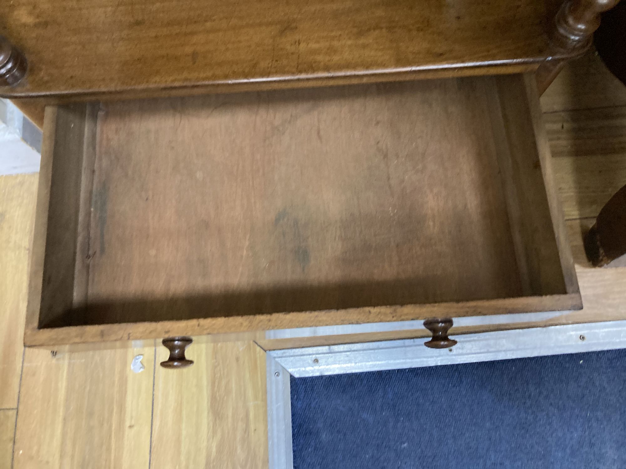 A Victorian mahogany three tiered whatnot with drawer, width 56cm, depth 37cm, height 104cm